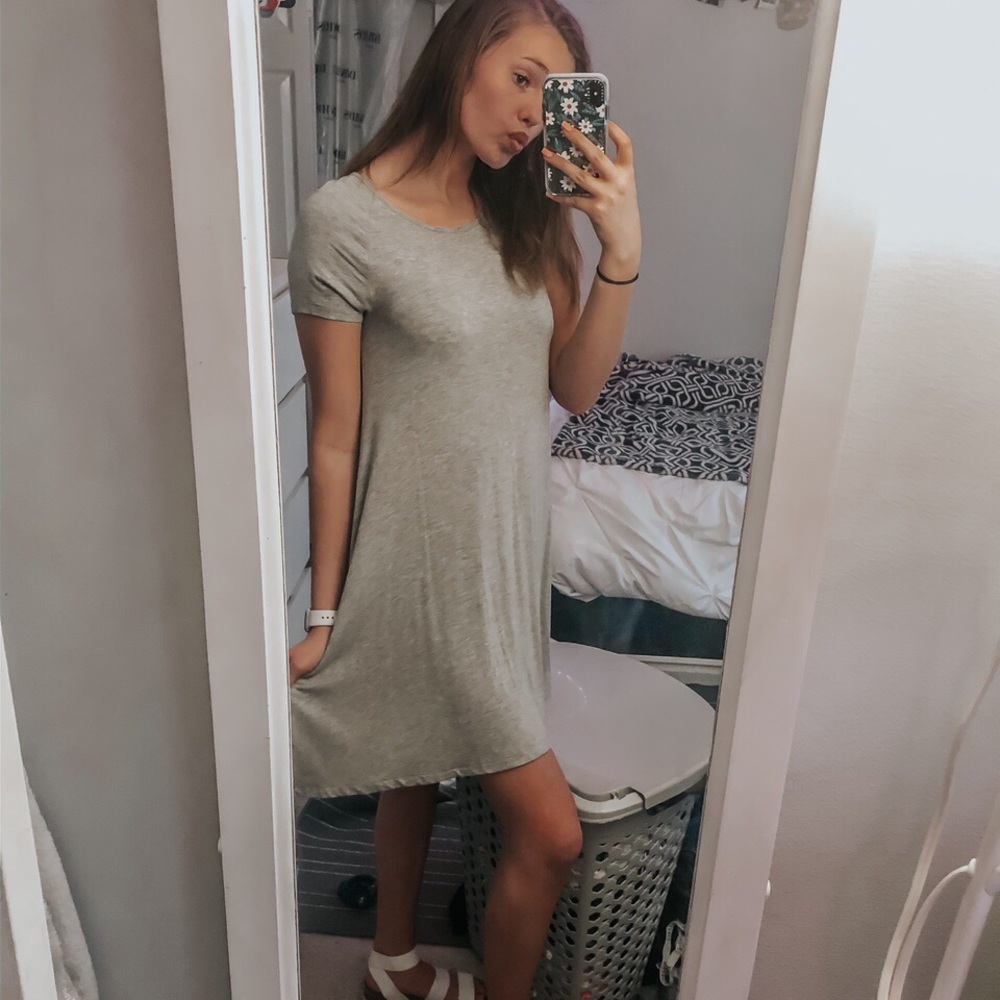 GREY T-SHIRT DRESS